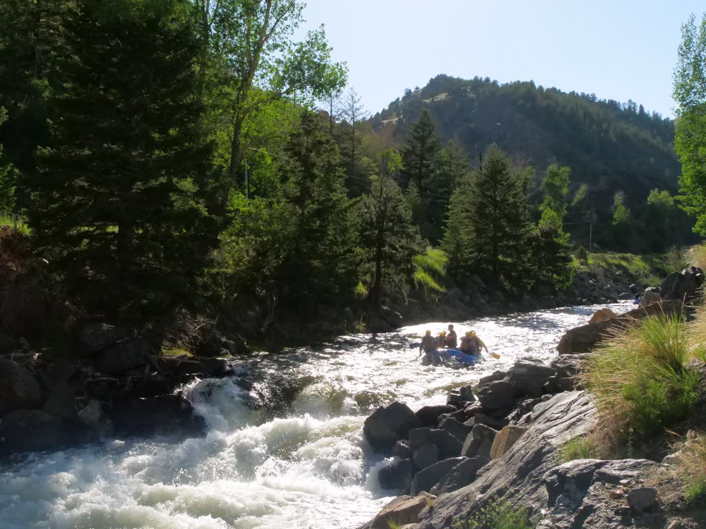 Advanced rafting action